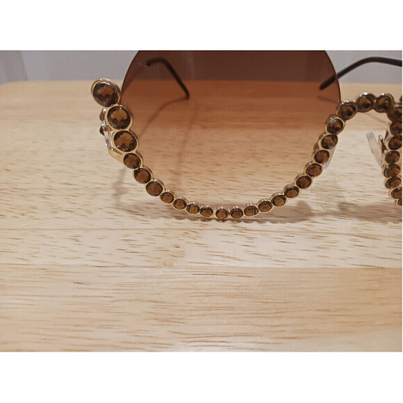 Round Half Framed Decorative Sunglasses - Picture 3 of 7